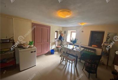 Casa cu 4 camere si anexe in comuna Mohu din Selimbar - 4