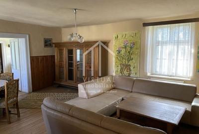Casa de vanzare in Sibiu, cu doua apartamente - 1