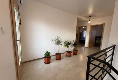 Casă cu 4 camere cu Teren 459 Mp în Lumina