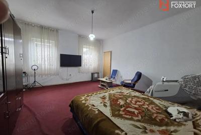 Casă cu 20 camere cu Canalizare în Pârneava - 1