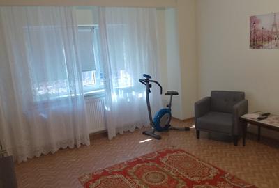 Proprietar Închiriez apartament 3 camere vizavi de plaja modern - 9