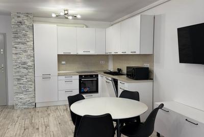 Apartament cu 3 camere semidecomandat în Central - 3