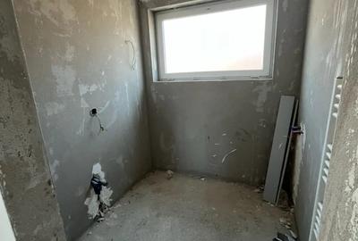 Apartament3 camere+ 64mp Terasa str. Eroilor-Spartan Floresti - 1