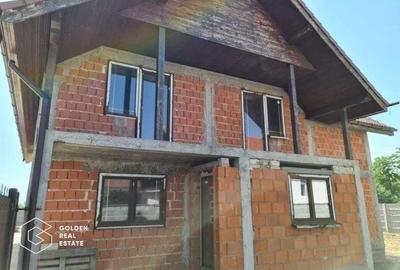 Casa la rosu P+M, 116 mp utili + 422 mp teren, Sânmihaiu Român - 2