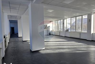 Spațiu comercial, de 1,063.45 mp, în Moieciu - 15