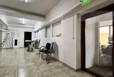 Spațiu comercial, de 260 mp, în Central - 1