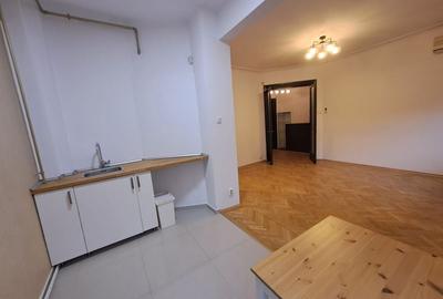 De vânzare: apartament cu 2 camere, pe Calea Dorobanților - 4
