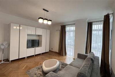Inchiriere apartament 2 camere decomandate modern bloc nou Central- zona Platini