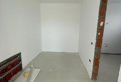 Casă cu 4 camere decomandat cu Teren 440 Mp în Central - 5