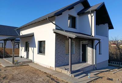 Casă cu 4 camere în Balciu - 8