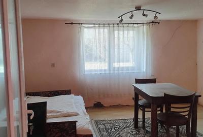 Casă cu 3 camere cu Teren 1052 Mp în Central - 2