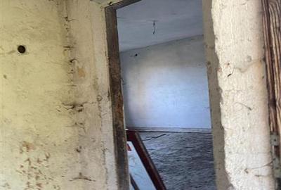 Casă cu 4 camere cu Teren 450 Mp în Est - 9