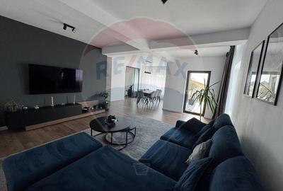 Casă cu 4 camere cu Teren 500 Mp în Șimnicu de Sus - 1