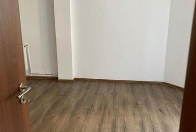 Apartament cu 4 camere decomandat în Central - 16