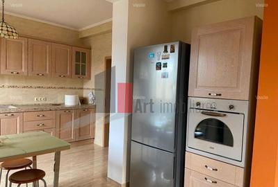 Casă cu 5 camere cu Teren 430 Mp în Sud