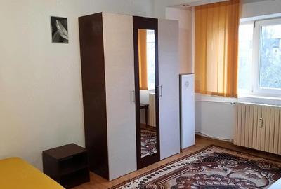 Garsonieră decomandată în Rovine