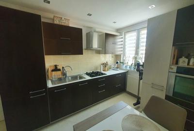Apartament cu 3 camere semidecomandat, mobilat în Libertății - 5