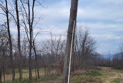 Teren de 2200 mp, în Unguriu - 2