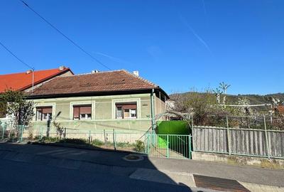 Casă cu 4 camere în Nord