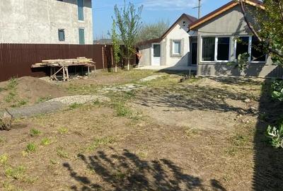 Casă cu Teren 350 Mp în Cazasu - 2