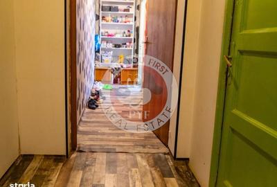 Apartament cu 4 camere semidecomandat în Romană