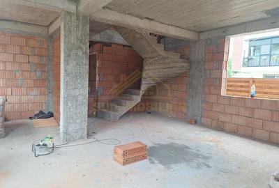VILA INDIVIDUALA P+1-STR.ASTRELOR(METROU BERCENI) - 40