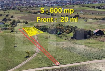 Teren de 600 mp, în Central - 3