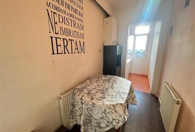 Garsoniera decomandata cu balcon zona Vasile Aaron - 11