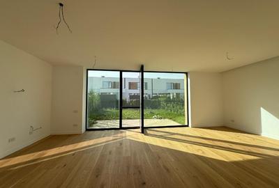 Proprietar  Casă de Vânzare Amber Forest - 16