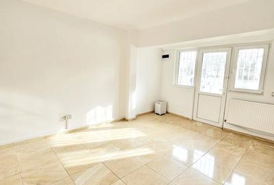 Spațiu comercial, de 75 mp, în Casa de Cultură - 2