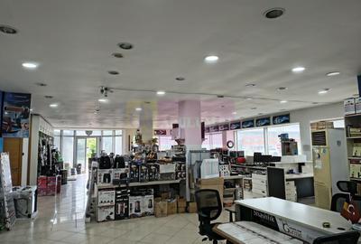 Spațiu comercial, de 300 mp, în Afumați - 13
