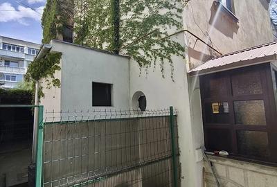 Casă cu 7 camere cu Teren 600 Mp în Central - 6
