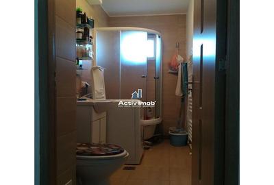 Apartament cu 3 camere semidecomandat în Micro II - 8