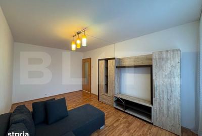 Apartament cu 3 camere decomandat în Sărari