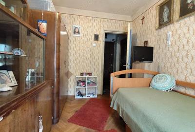 Apartament cu 3 camere semidecomandat în Nufărul - 16