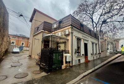 Casă individuală cu 4 camere cu Canalizare în Central - 1