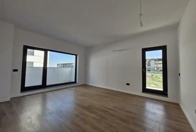 Apartament cu 3 camere decomandat în Theodor Pallady