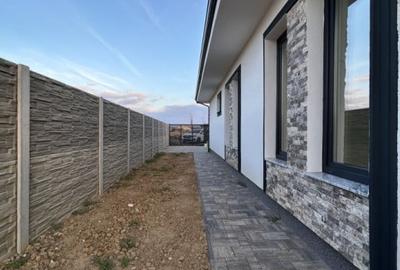 Duplex 3 camere, 89mp utili + 14mp terasa, 297mp teren in Mosnita Noua - 2