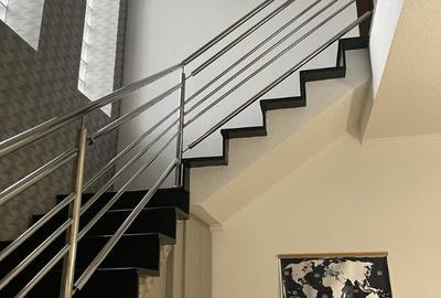 Casă cu 4 camere cu Teren 700 Mp în Grădiște - 9