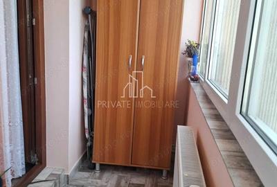 Apartament cu 3 camere decomandat în Tudor
