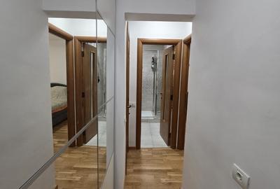 Apartament cu 3 camere semidecomandat, mobilat în Lujerului