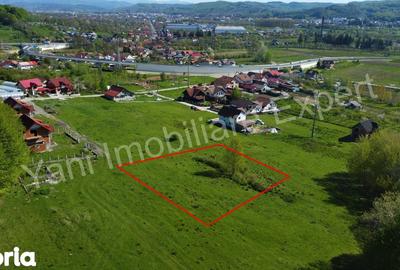 Teren de 1500 mp, în Central - 3