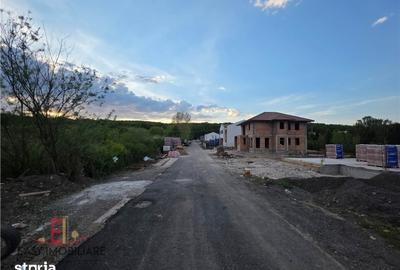 Casă cu 4 camere cu Teren 500 Mp în Livezeni - 5