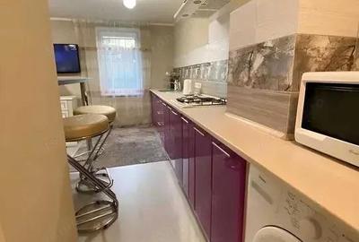 Garsonieră decomandată în Titan