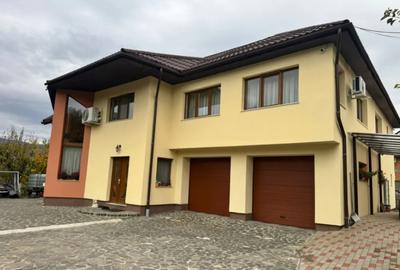 Casă cu 5 camere cu Teren 1310 Mp în Central - 2