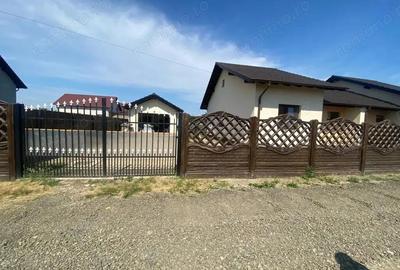 Casă cu Teren 334 Mp în Moșnița Veche