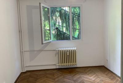 Apartament cu 3 camere semidecomandat în Berceni - 4