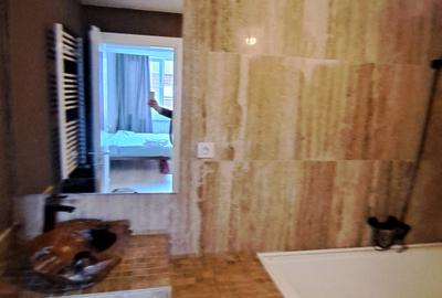 APARTAMENT 3 CAMERE   CU 3 BAI - LUX - LOC PARCARE - COMISION 0 - 23