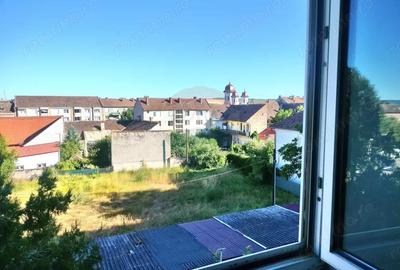 Apartament cu 3 camere, ultracentral, dar retras ?i intim