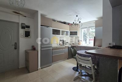 Vanzare apartament 3 camere, decomandat | et. 2 Grigorescu